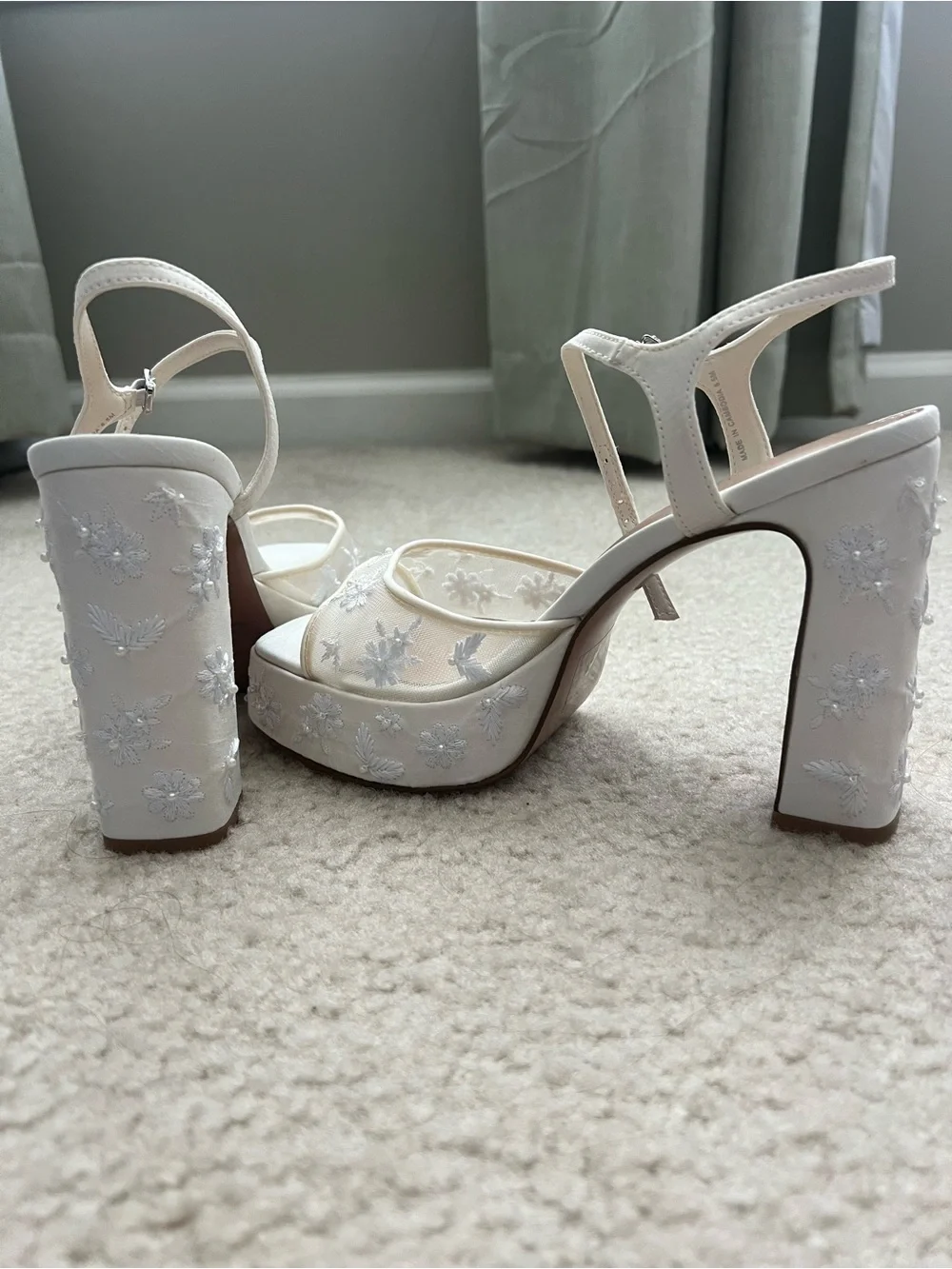 Steve Madden Ivory Floral Embroidered Platform Sandals - Picture 9 of 9